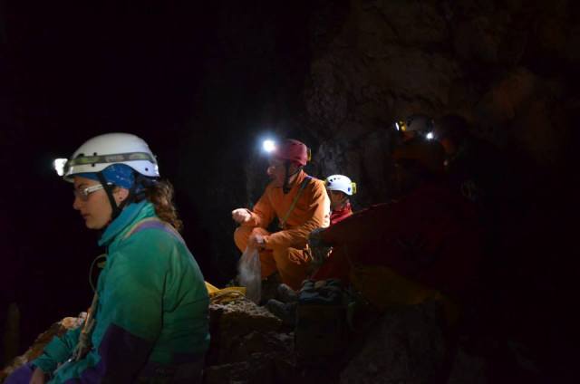 992976_10201371106028844_370483741_n