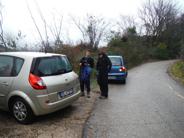 Parcheggio vicino la grotta